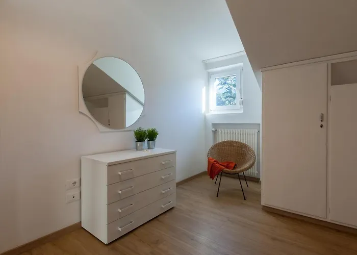 Haus Kuen Apartment *