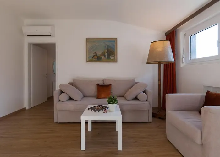 Haus Kuen * מראנו